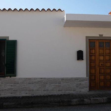 Appartamenti Melograno E Fico Loculi Buitenkant foto