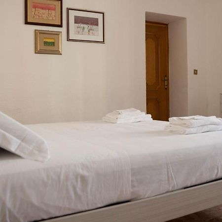 Appartamenti Melograno E Fico Loculi Buitenkant foto