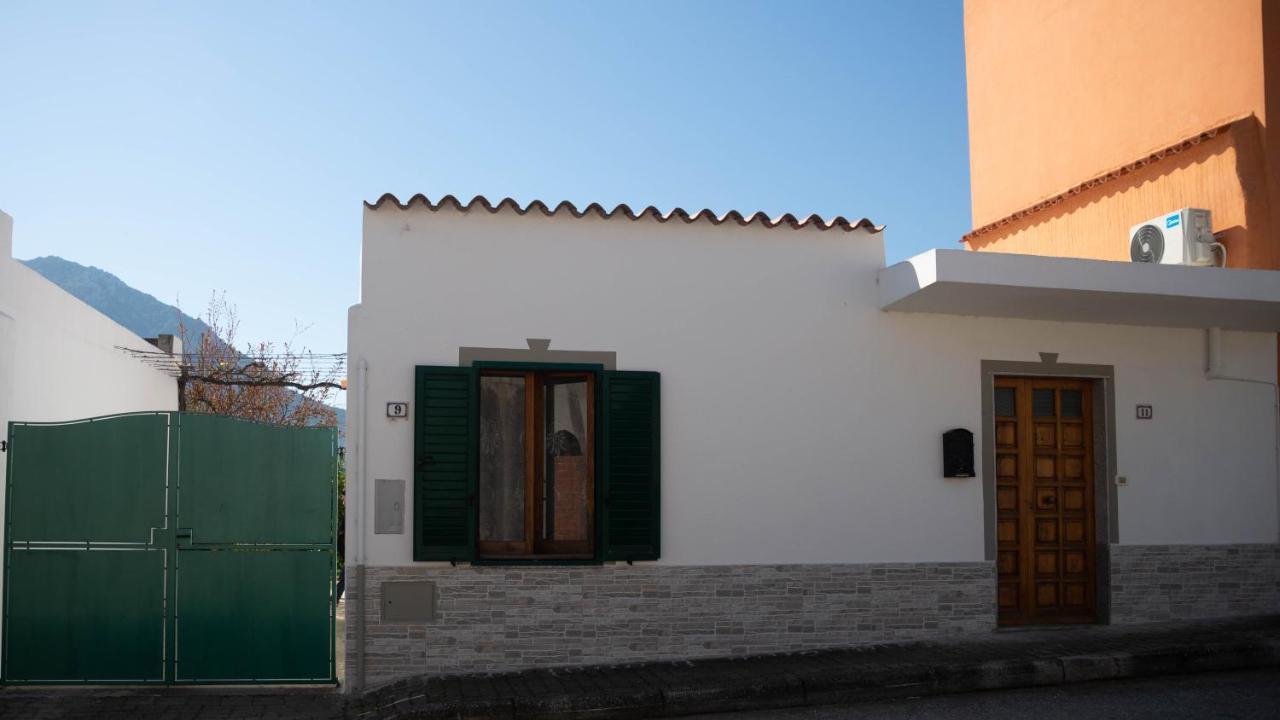 Appartamenti Melograno E Fico Loculi Buitenkant foto