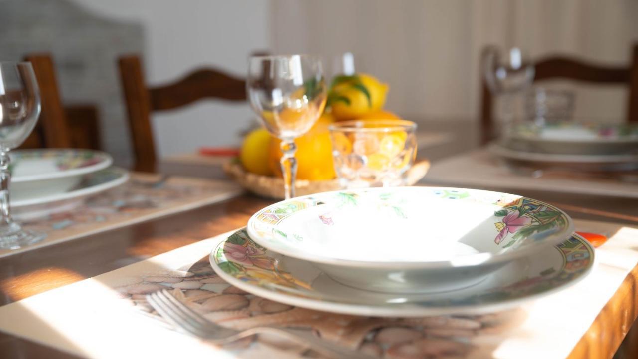 Appartamenti Melograno E Fico Loculi Buitenkant foto