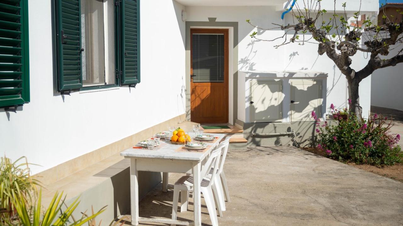 Appartamenti Melograno E Fico Loculi Buitenkant foto