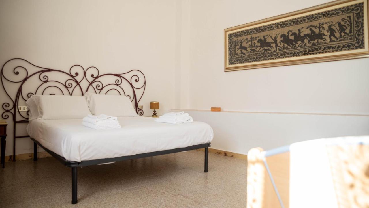 Appartamenti Melograno E Fico Loculi Buitenkant foto