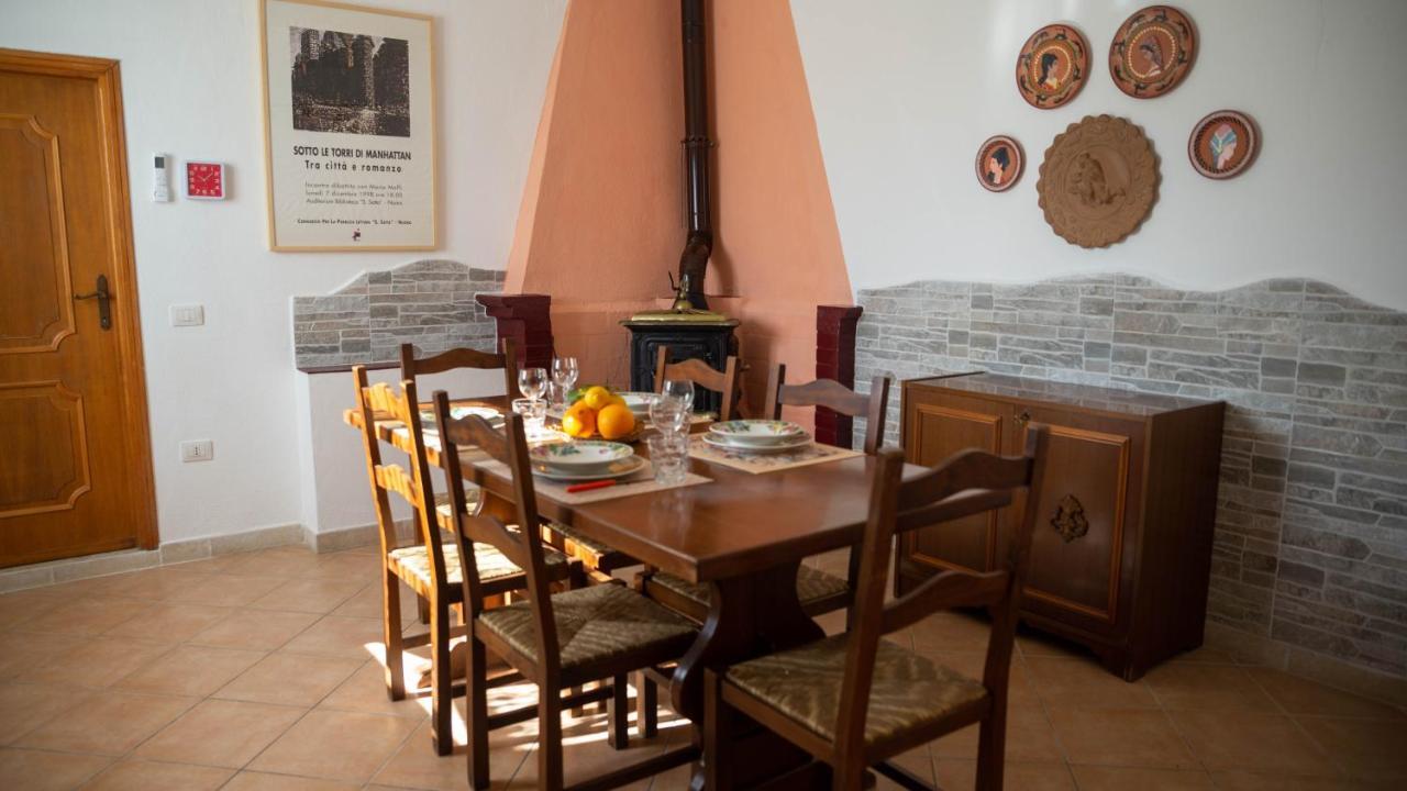 Appartamenti Melograno E Fico Loculi Buitenkant foto